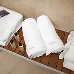 Deluxe Carissa Малинска