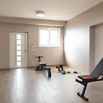 Deluxe Carissa Апартаменты *