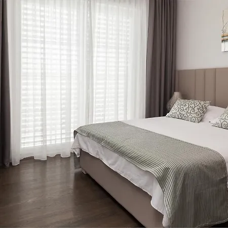 Deluxe Carissa Apartman *
