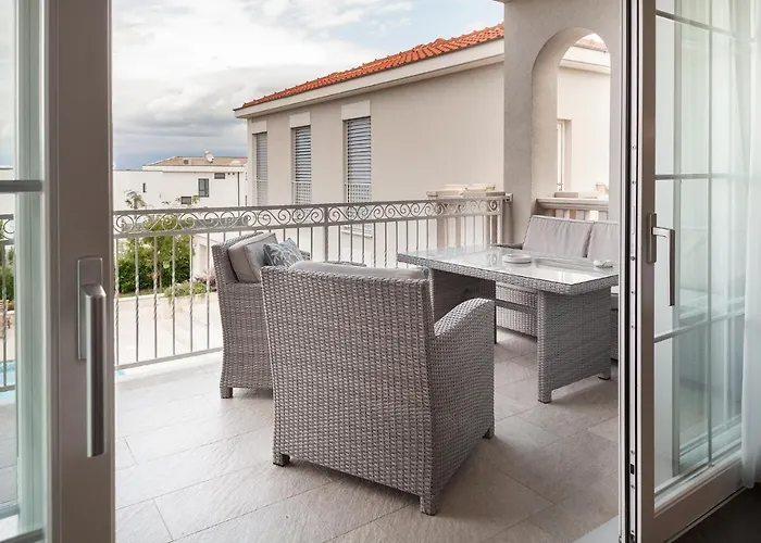 Апартаменты Deluxe Carissa Малинска